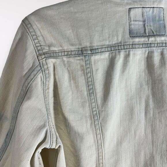 Levi’s Denim Jacket Women’s Size Medium Bleached Wash Long Sleeve Casual Short - Picture 9 of 9